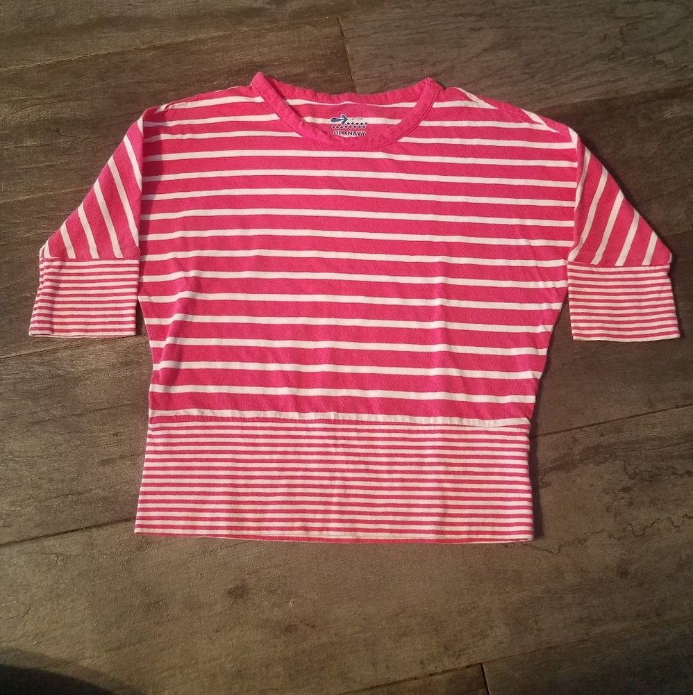 Girls size 6-7 Small Cute top